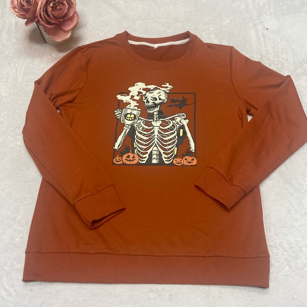 HALLOWEEN SKELETON Sweatshirt Size L NWOT